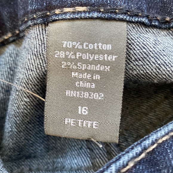 Avenue Straight Leg 16P Jeans - Picture 3 of 3